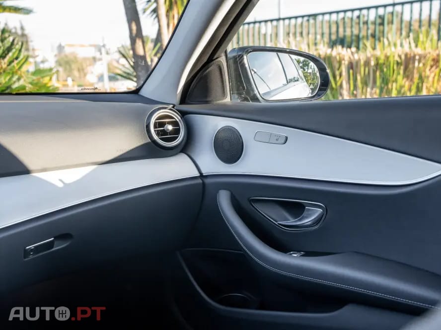 Mercedes-Benz E 300 de Avantgarde 4Matic