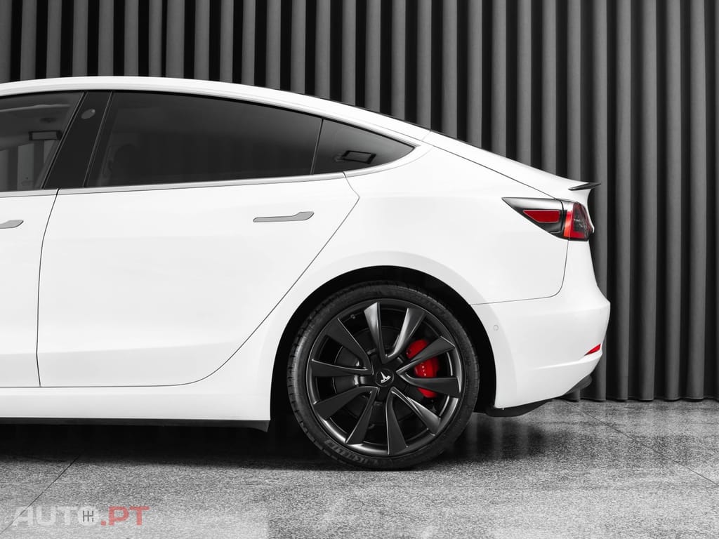 Tesla Model 3 Performance Dual Motor AWD