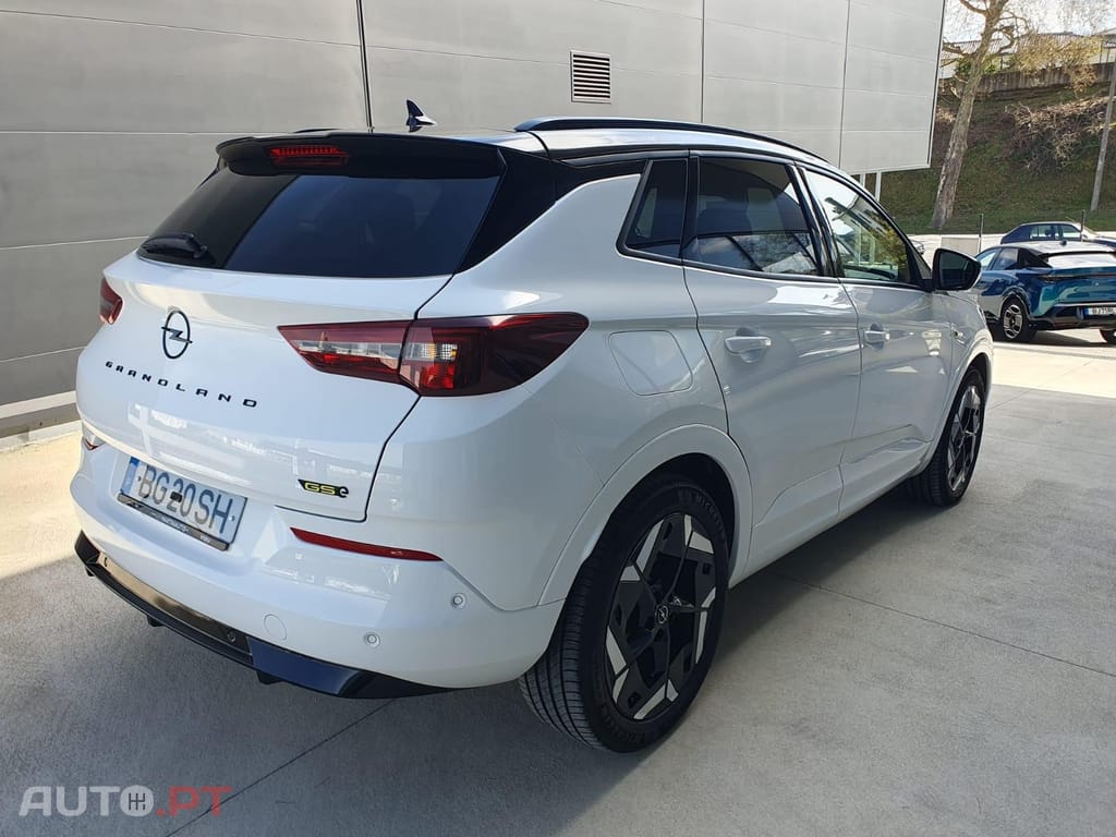 Opel Grandland (X) 1.6 T PHEV GSe