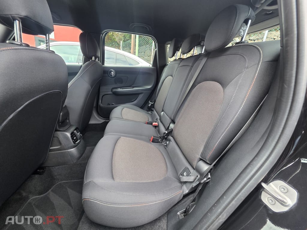 MINI Countryman One D