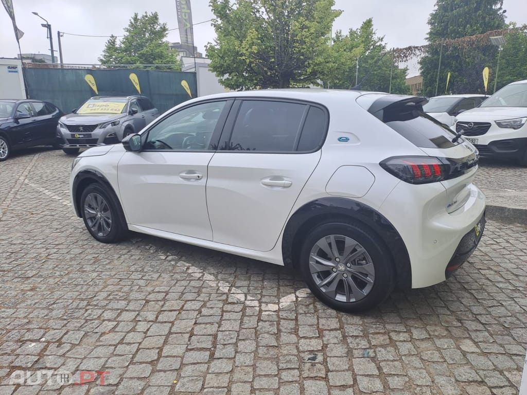 Peugeot E-208 50 kWh Allure