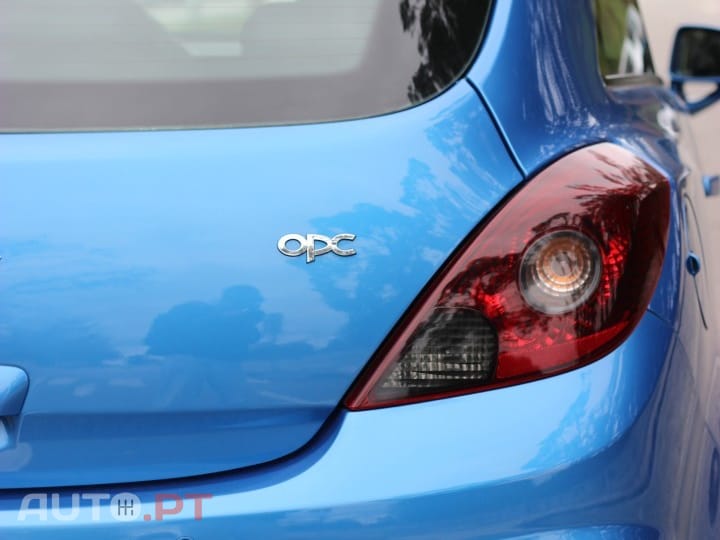 Opel Corsa 1.6 Turbo OPC