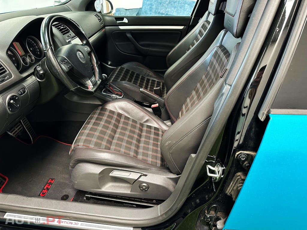 Volkswagen Golf VI 2.0 GTI Edition 30