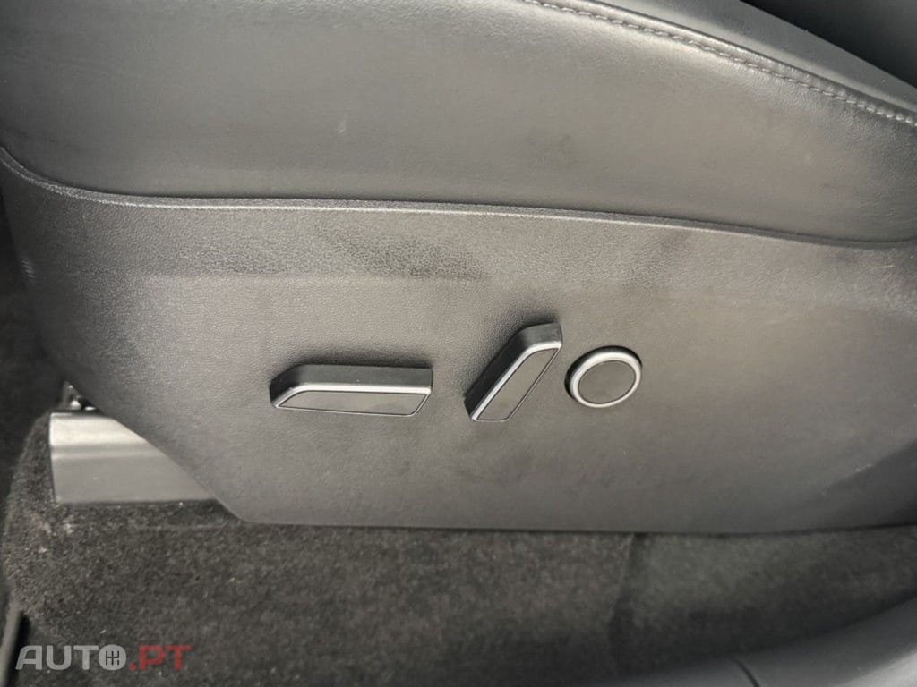 Tesla Model Y I.V.A DEDUTIVEL Performance Dual Motor AWD 