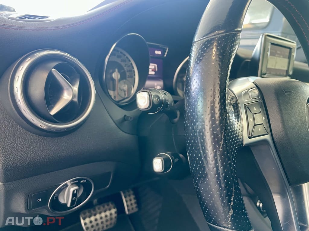 Mercedes-Benz GLA 220 CDI 4Matic 7G-DCT AMG Line