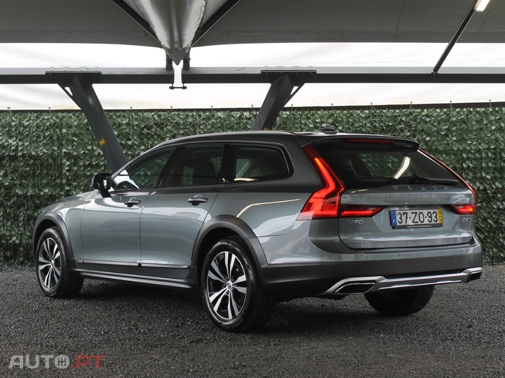 Volvo V90 Cross Country 2.0 D4 Plus AWD Geartronic