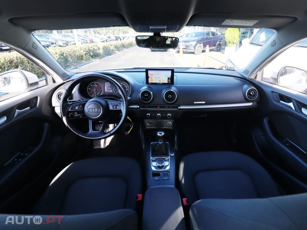 Audi A3 1.6 TDI Design — fotografia 17
