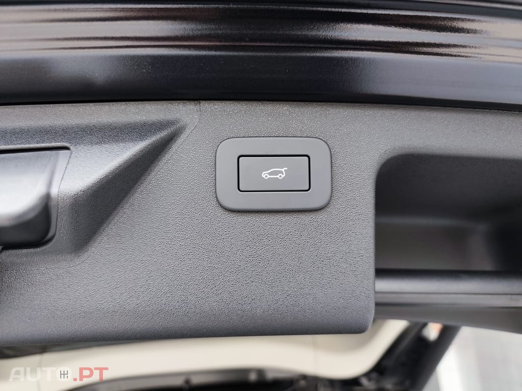 Land Rover Discovery Sport 1.5 I3 P300e AWD S