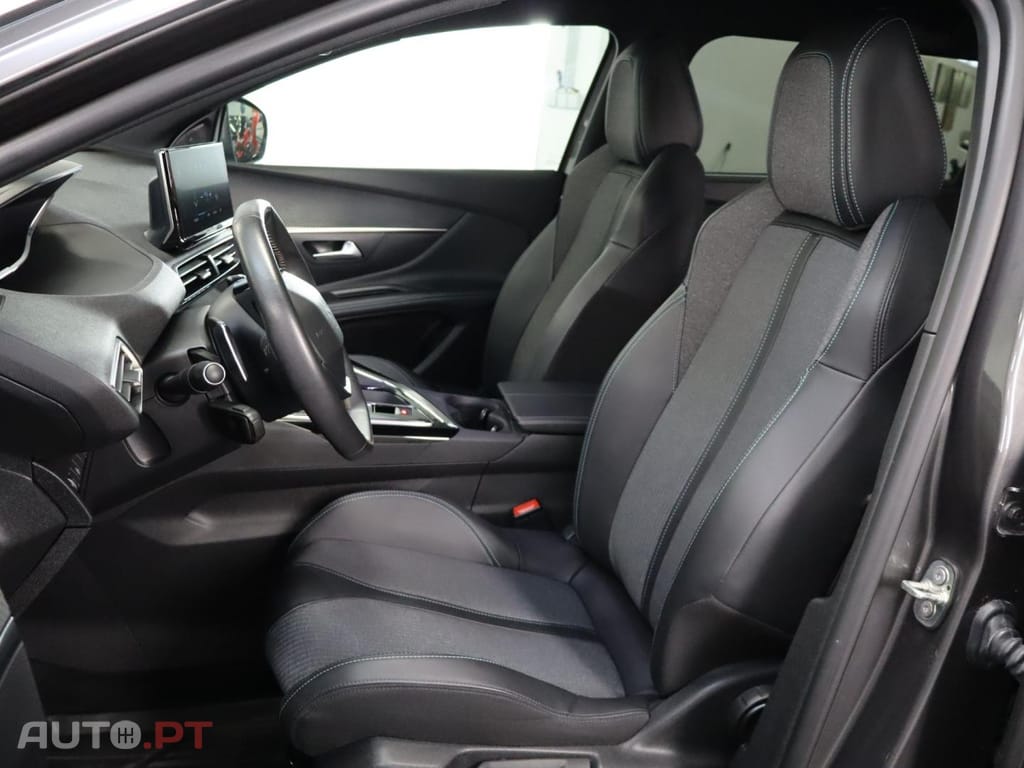 Peugeot 5008 Allure 1.5 BlueHDi 