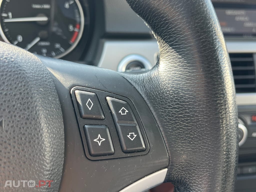 BMW 318 d Touring Navigation Sport