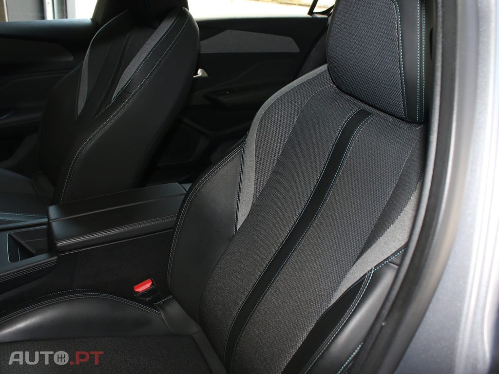 Peugeot 308 1.2 PureTech Allure EAT8