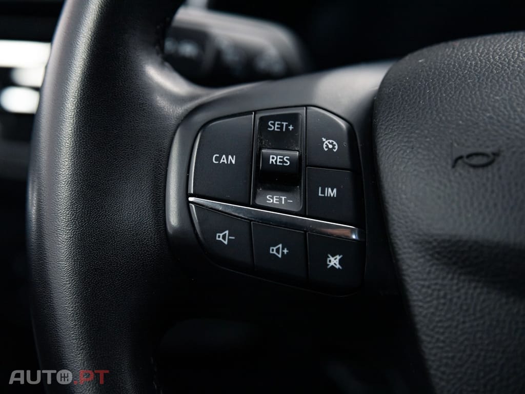 Ford Focus 1.0 EcoBoost MHEV Active