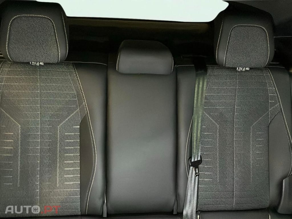 Peugeot 3008 1.2 Hybrid Allure e-DCS6