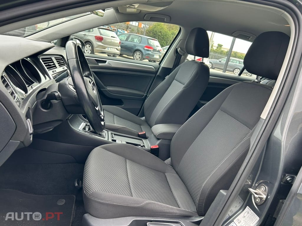Volkswagen Golf 1.6 TDi Confortline