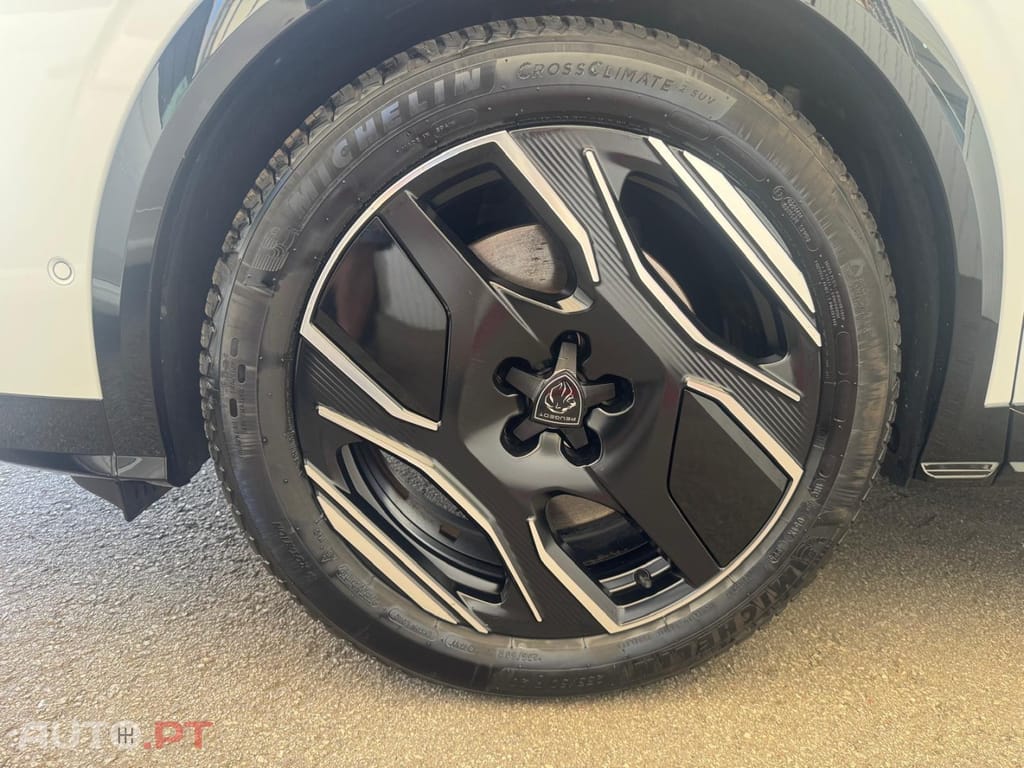 Peugeot E-3008 73 kWh GT