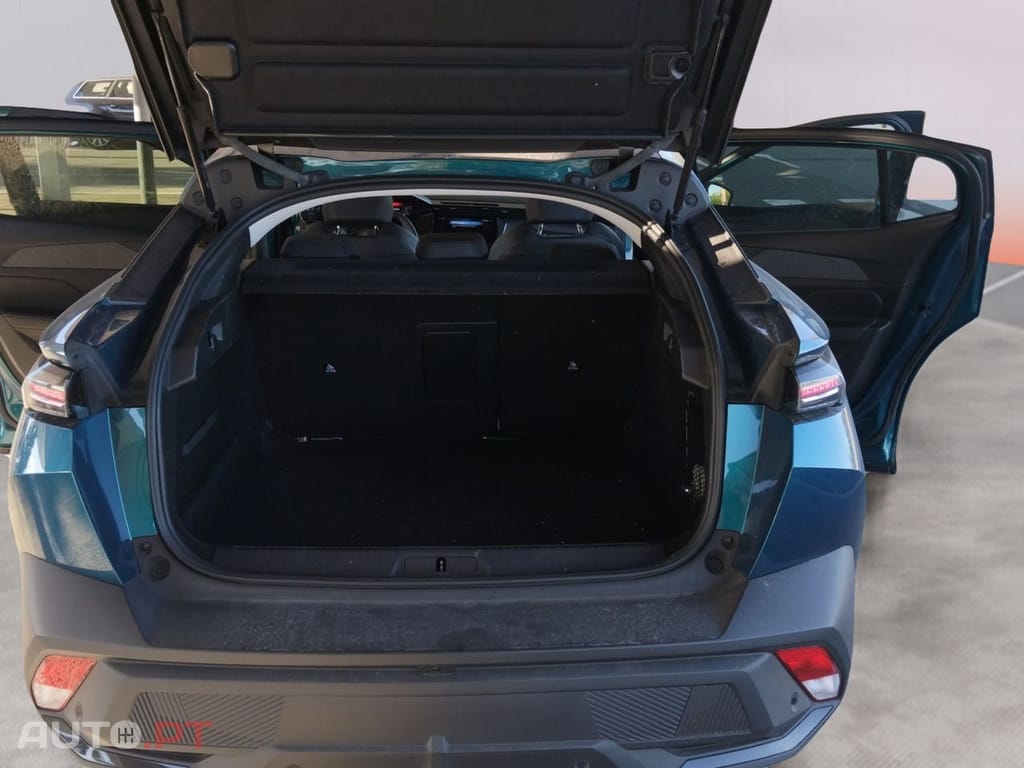 Peugeot 408 PureTech 130 EAT8 Allure Pack