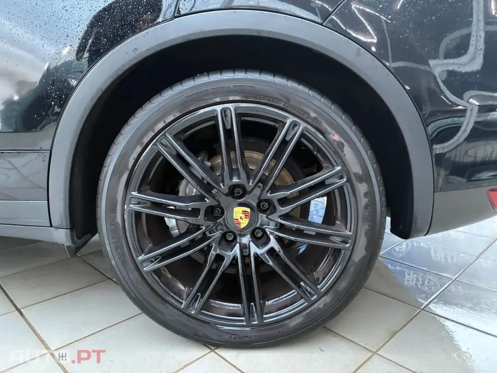 Porsche Cayenne II Platinium Edition
