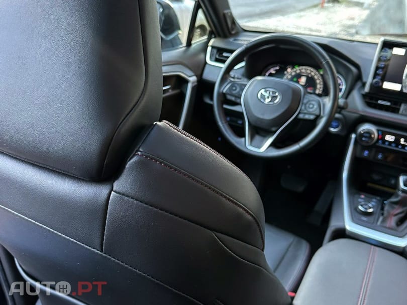 Toyota RAV4 2.5 HDF Square Collection AWD-i