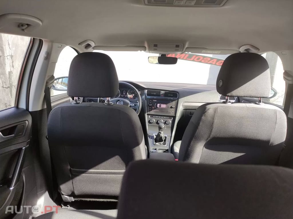 Volkswagen Golf 1.0 TSI