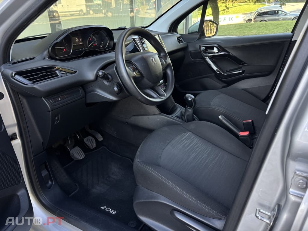 Peugeot 208 1.6 BlueHDi