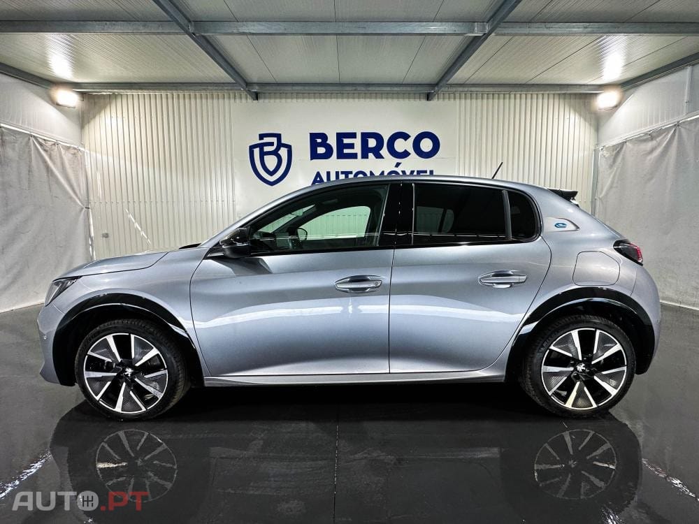 Peugeot E-208 50 kWh GT Pack
