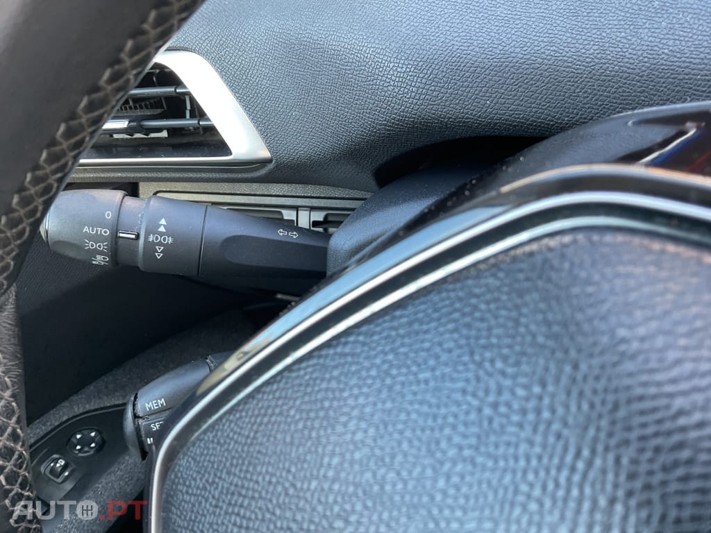 Peugeot 3008 1.6 BlueHDi Active