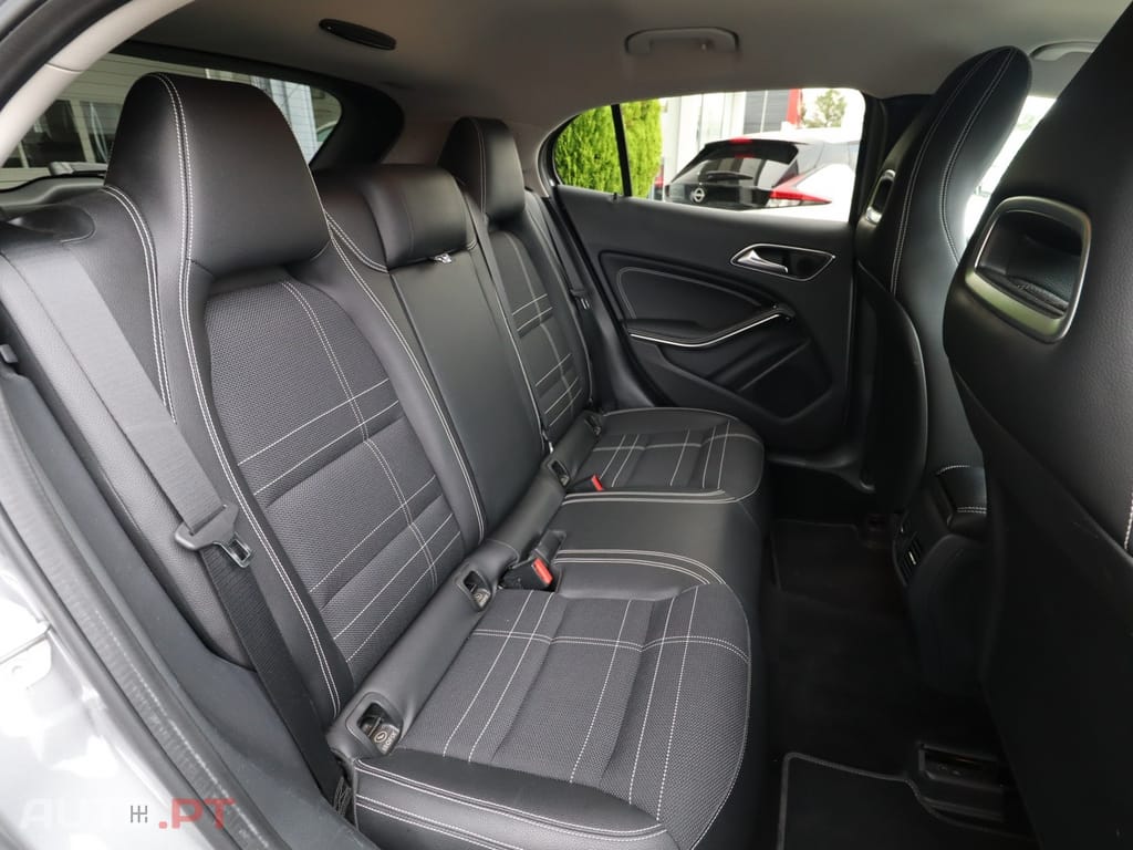 Mercedes-Benz GLA 180 (CDI) d 7G-DCT Urban