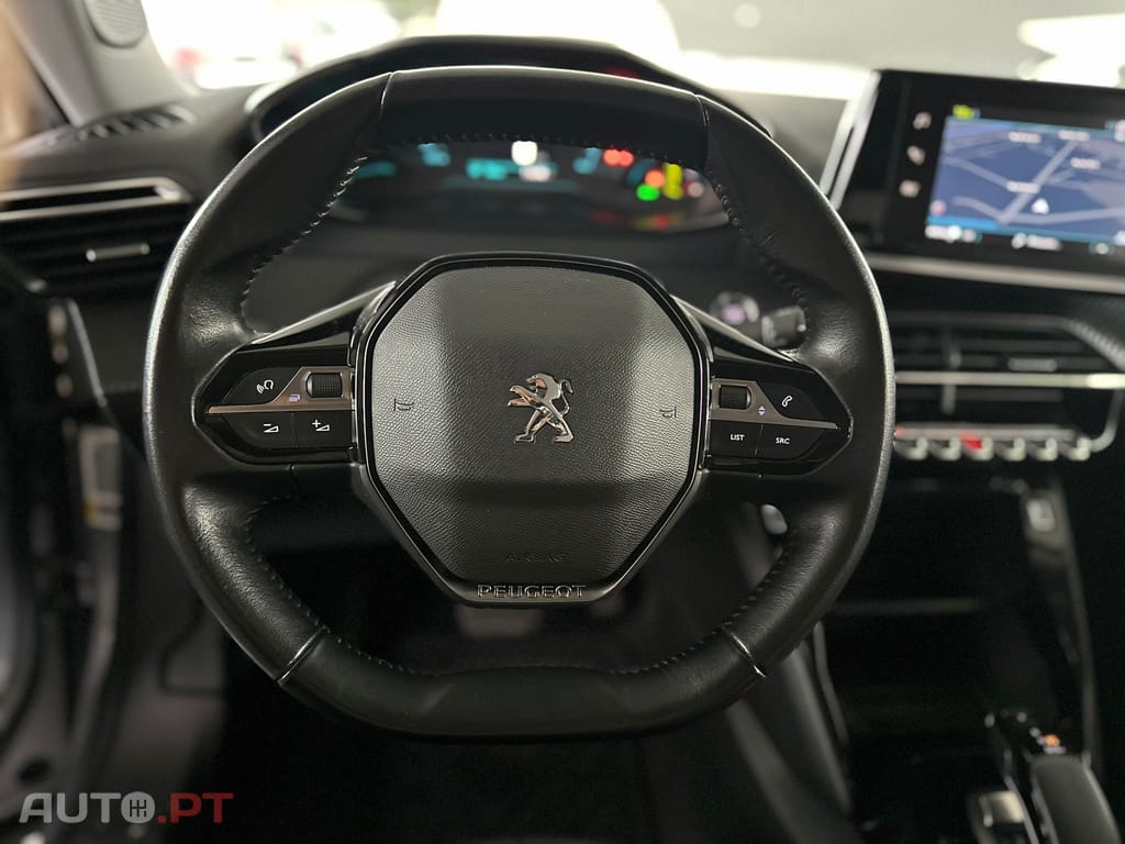 Peugeot E-2008 50 kWh Active Pack