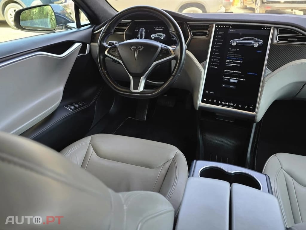 Tesla Model S S 85D