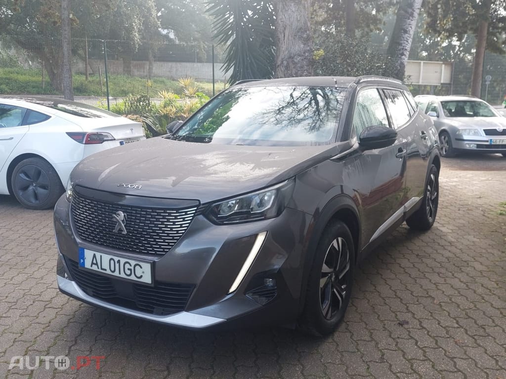Peugeot 2008 1.5 BlueHDi Allure Pack