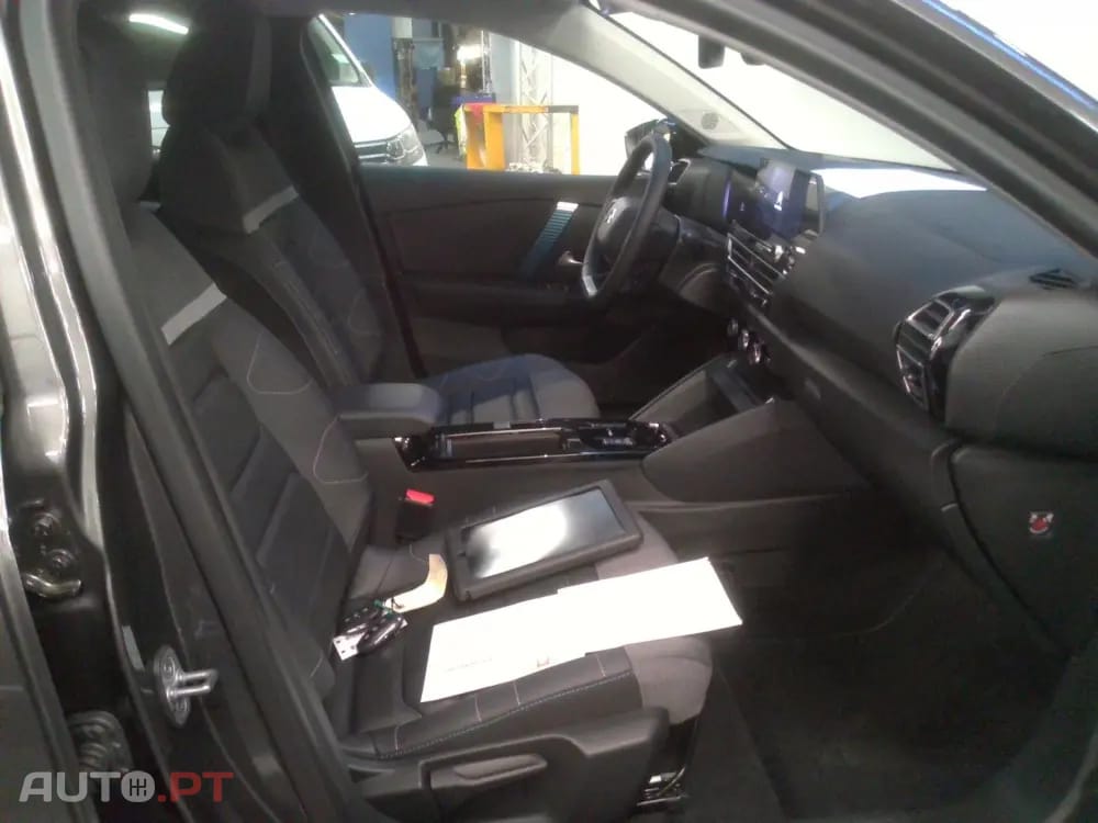 Citroen e-C4 X Shine