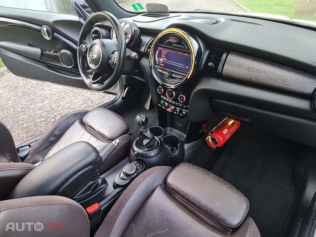 MINI Cooper Cooper D