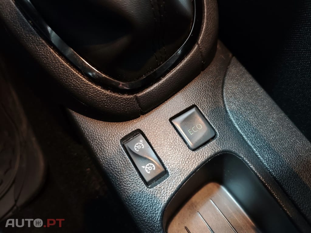 Renault Clio 0.9 TCe Limited Bi-Fuel