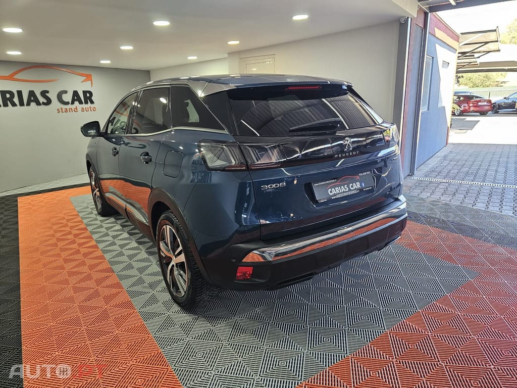 Peugeot 3008 1.6 Hybrid  EAT8 Allure