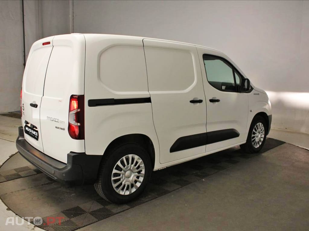 Toyota Proace City 50 kWh Business