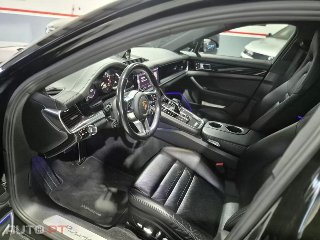 Porsche Panamera 4 E-Hybrid