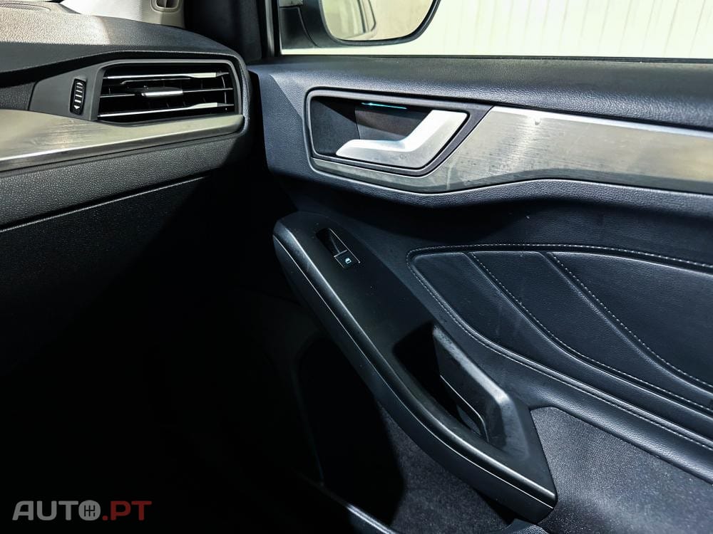 Ford Focus SW 1.0 EcoBoost S&S TITANIUM X