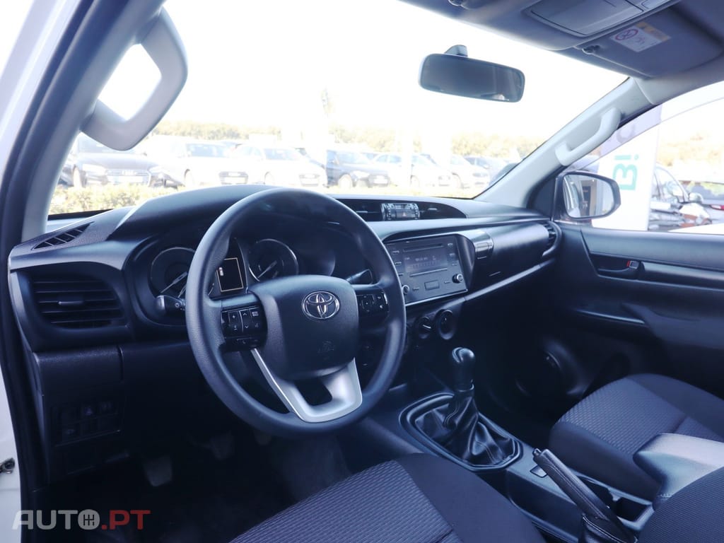 Toyota Hilux 2.4 D-4D 4WD CE CH