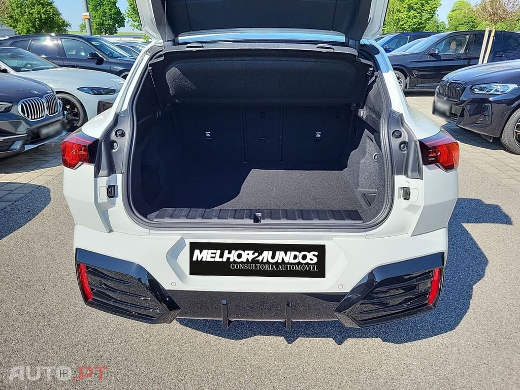 BMW iX2 eDrive20
