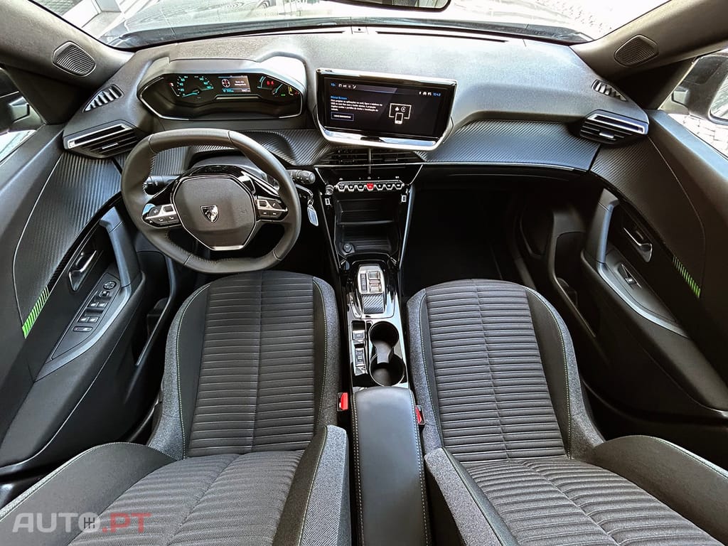 Peugeot E-2008 54 kWh Active