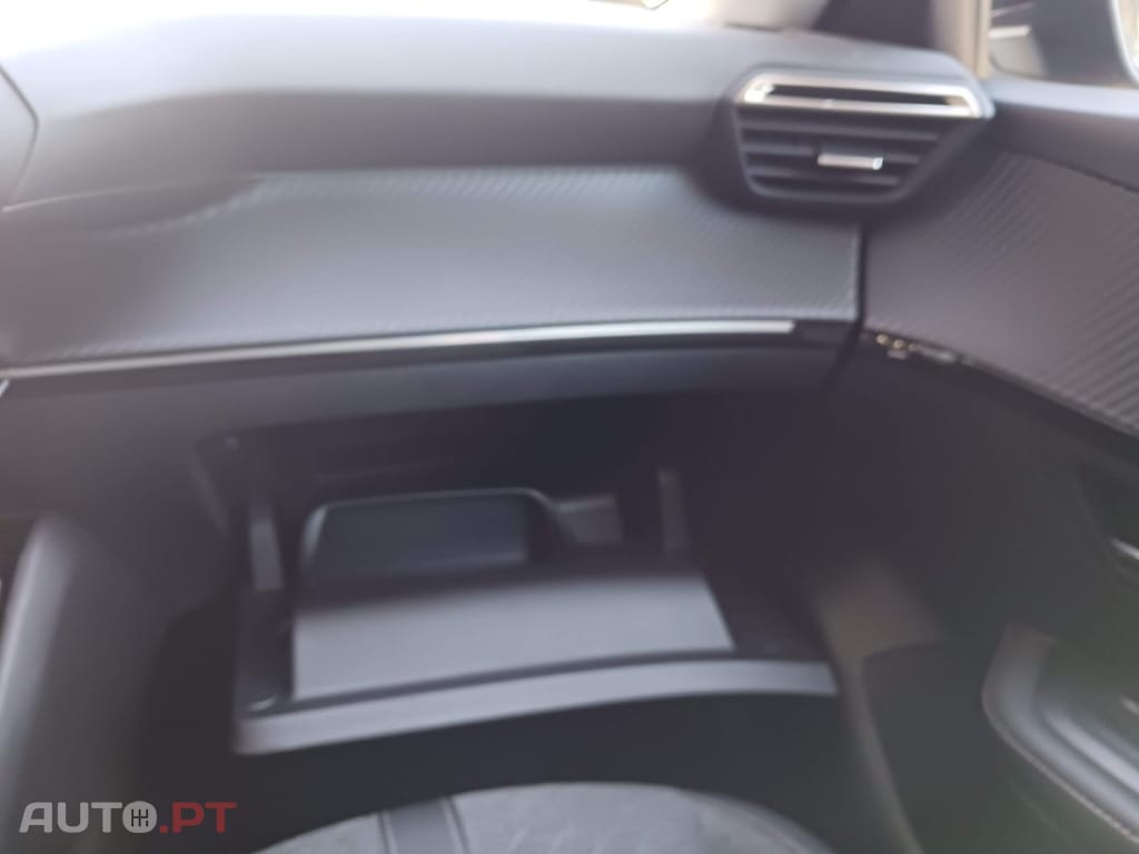 Peugeot 208 1.2 Hybrid Allure e-DCS6