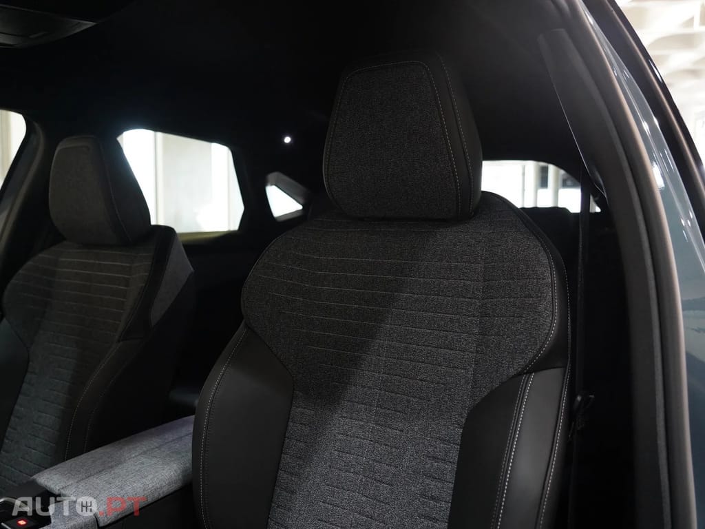 Peugeot 3008 1.2 Hybrid Allure e-DCS6