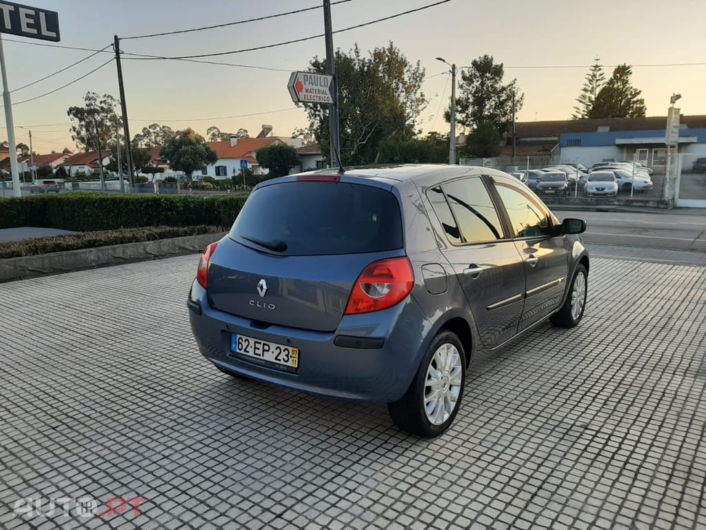 Renault Clio 1.2 16V TCE Luxe
