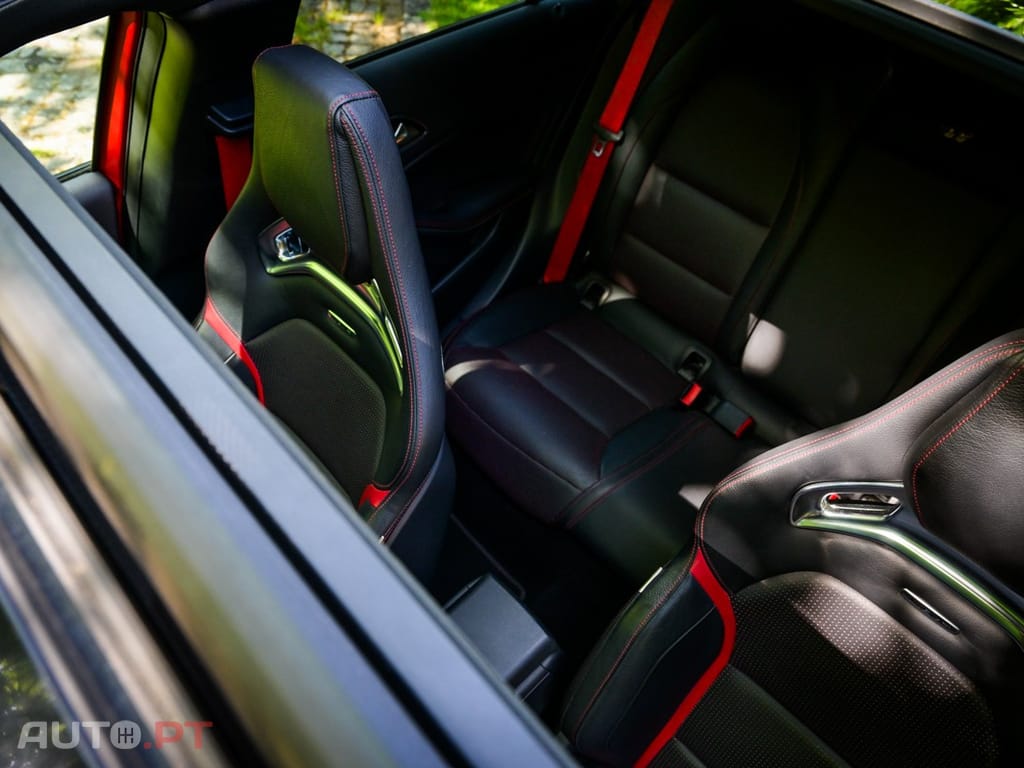 Mercedes-Benz A 45 AMG 4-Matic