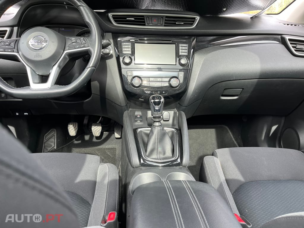 Nissan Qashqai Connecta JLL 18