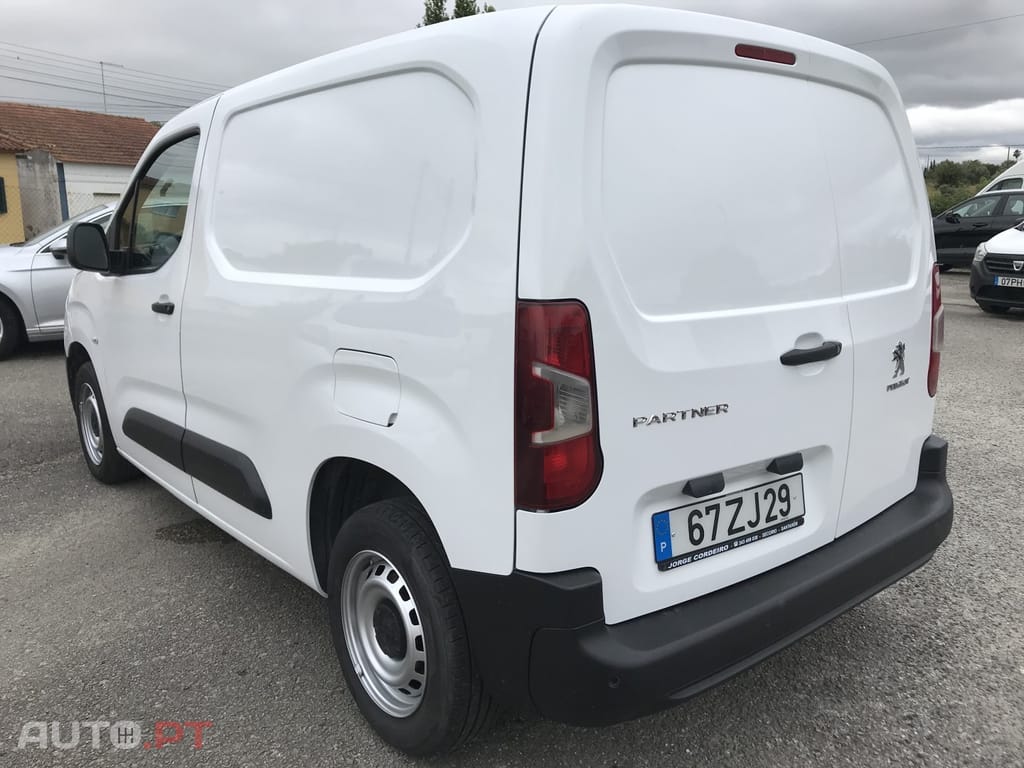 Peugeot Partner 1.5 BlueHDi Asphalt Standard