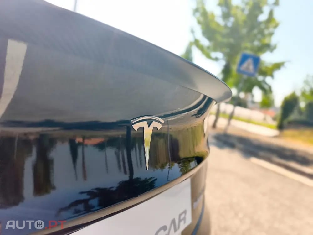 Tesla Model 3 Long Range AWD Dual Motor Performance