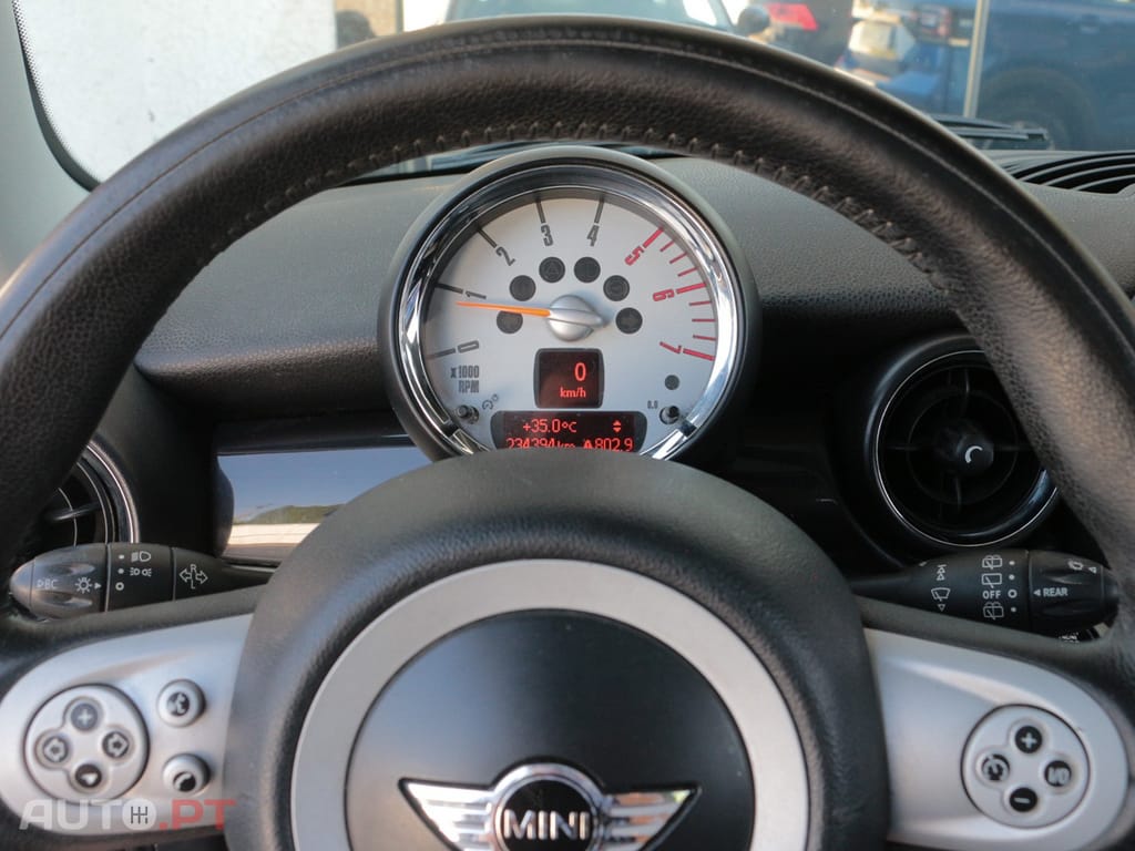 MINI Cooper Cooper D