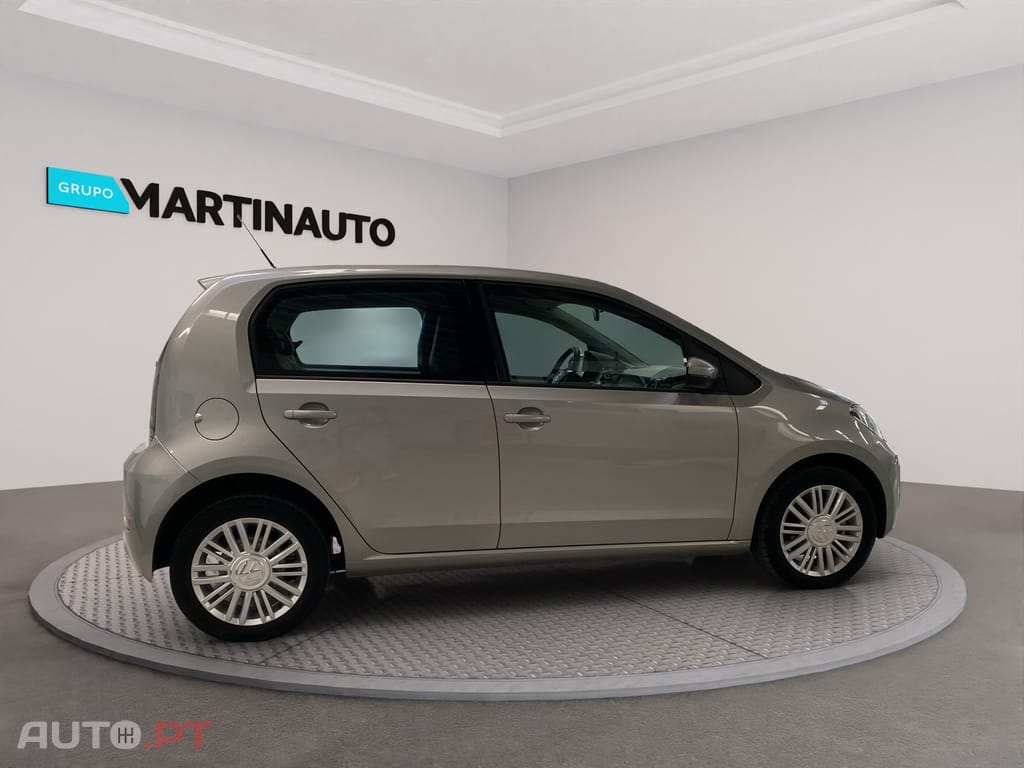 Volkswagen Up! Outro