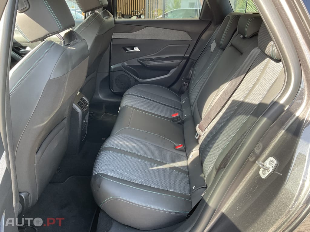 Peugeot 308 1.6 Hybrid Allure Pack e-EAT8